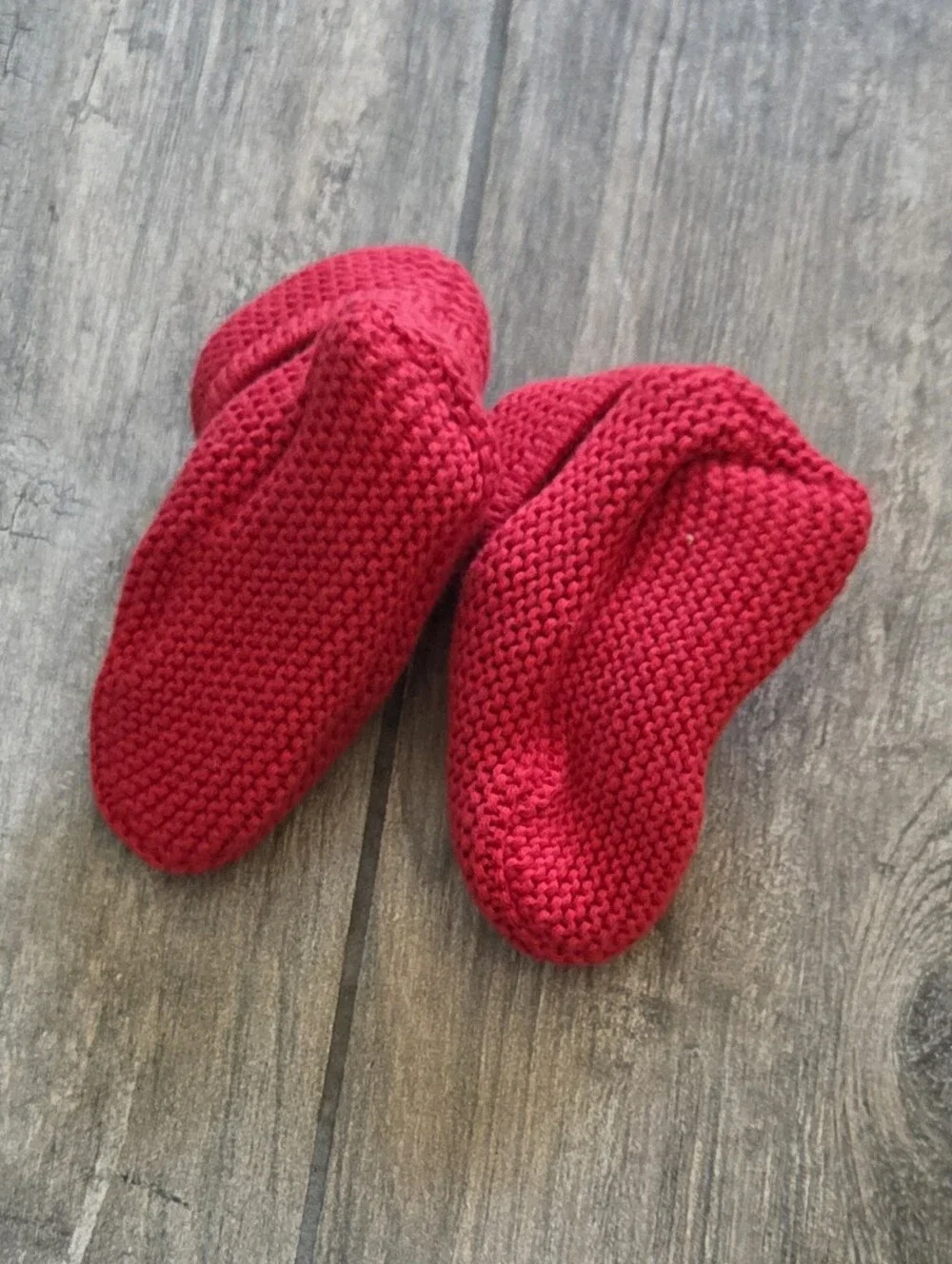 GAP Baby NWT/EUC 6-12 Months Red Sweater Hat and Booties